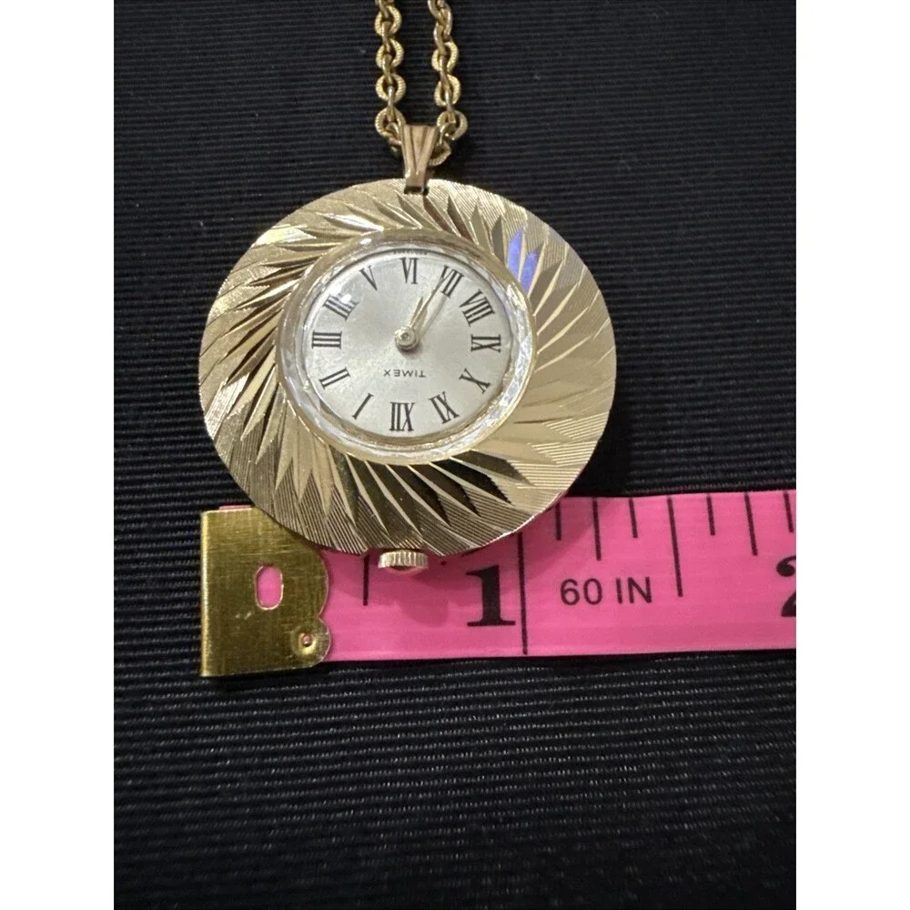 Vtg Timex Cavatina Pendant Necklace Watch Women’s Gold Tone Manual W/Chain & Box